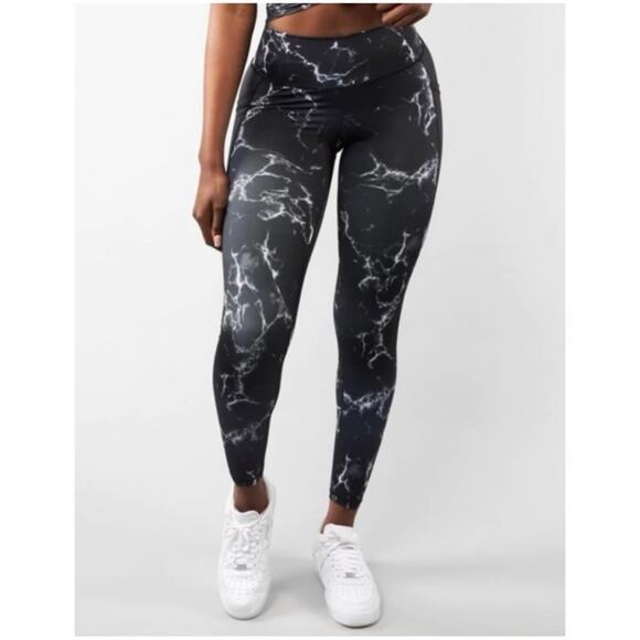 Buffbunny Women’s Sz S Black Marble Print High Rise Leggings   Limitless Pockets - Picture 1 of 14